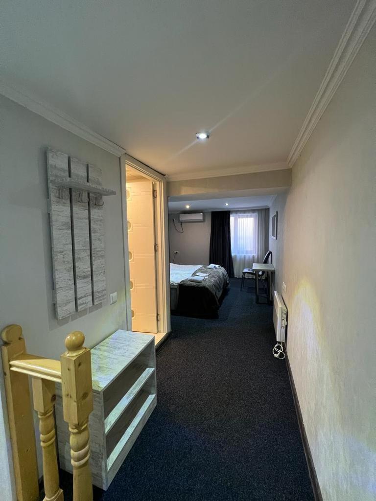 Elno Hotel Tbilisi Buitenkant foto